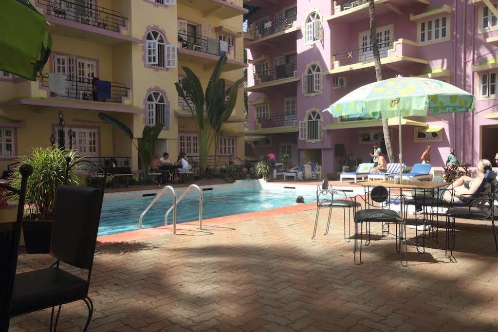 Sodders Renton Manor Hotel Arpora Buitenkant foto